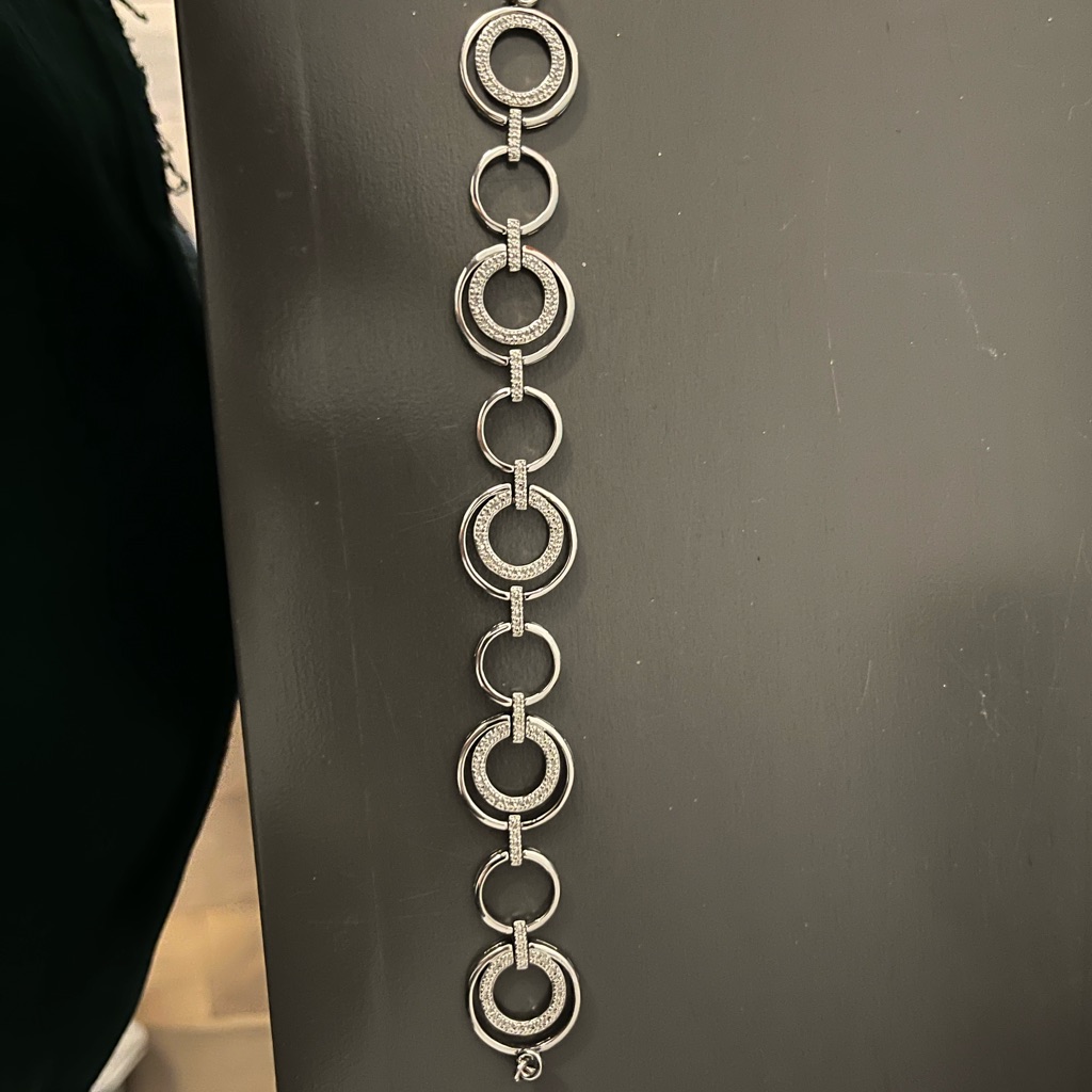 Kay Jewelers Silver Circle Link Bracelet 175$